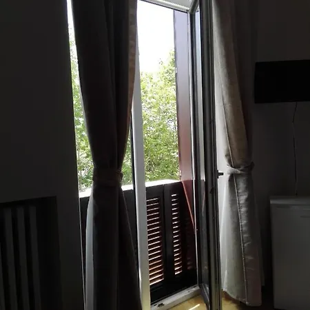 Feel Bed & Breakfast 3*